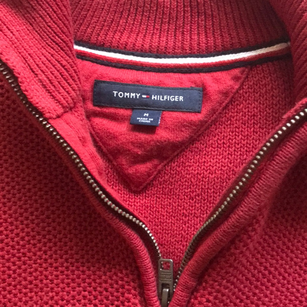Tommy sweater